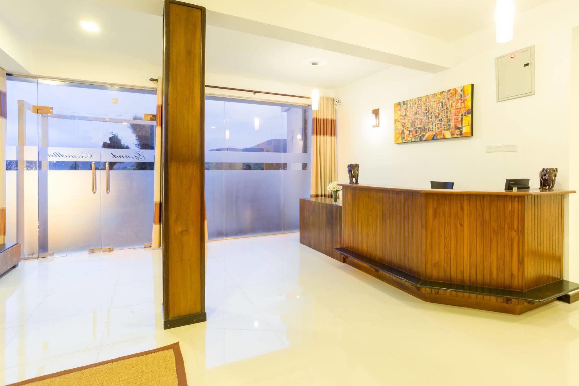 Grand Camellia Hotel Νουβάρα Ελίγια Εξωτερικό φωτογραφία
