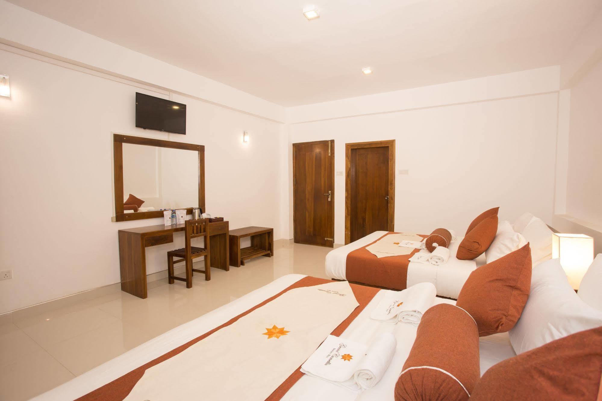 Grand Camellia Hotel Νουβάρα Ελίγια Εξωτερικό φωτογραφία